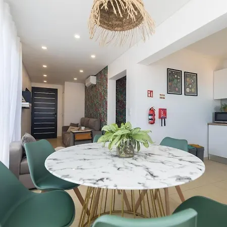 West Sun House By Rent-a-key * Ponta do Pargo